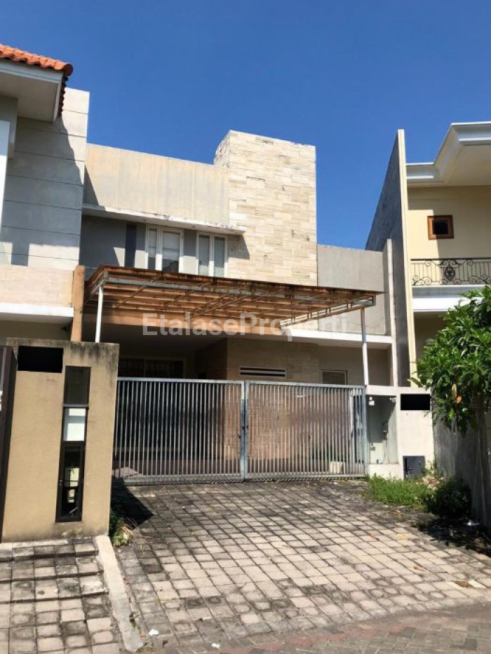 Foto properti Dijual Murah Rumah Graha Famili Blok L, Ada Kolam Renang 1