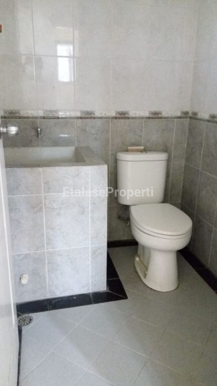 Foto properti Dijual  Rumah Eastwood Regency 2