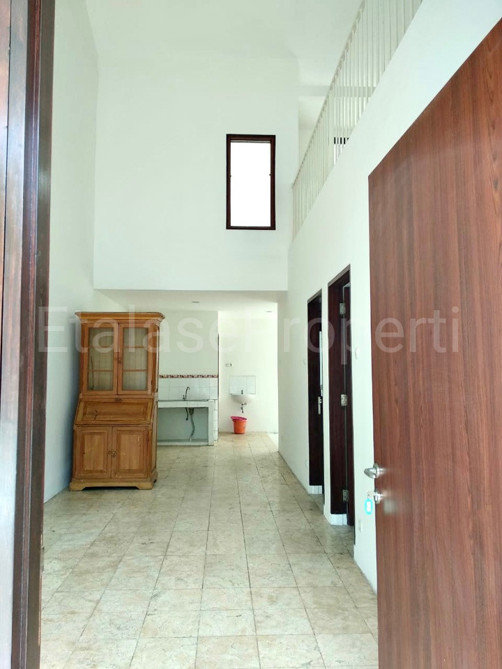 Foto properti DISEWAKAN RUMAH TAMAN GAPURA, CITRALAND 2