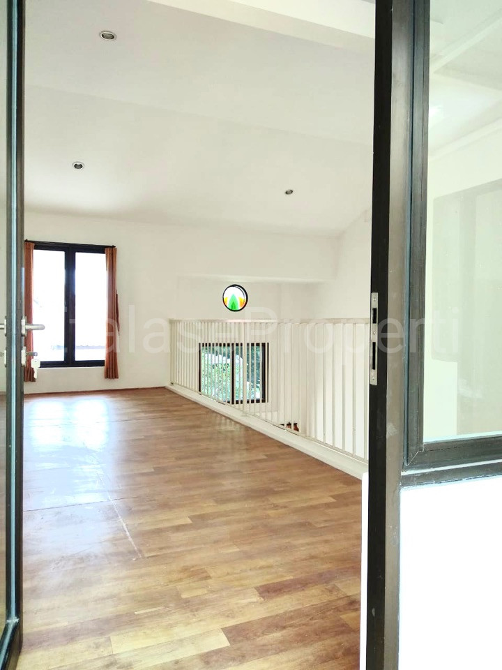 Foto properti DISEWAKAN RUMAH TAMAN GAPURA, CITRALAND 3