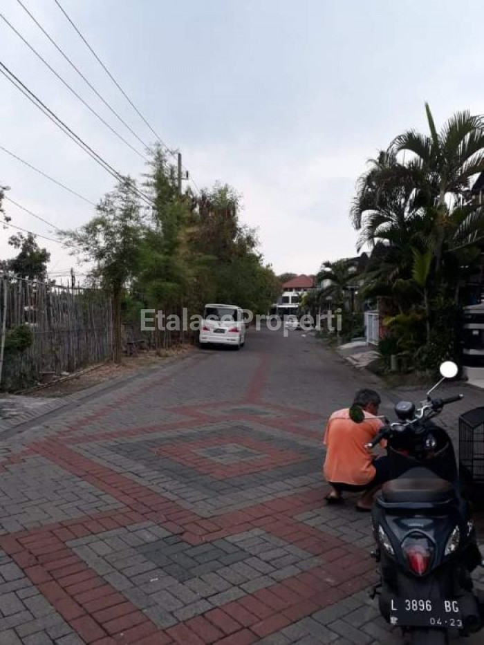 Foto properti Di Jual Rumah Jl. Pantai Mentari Surabaya 5