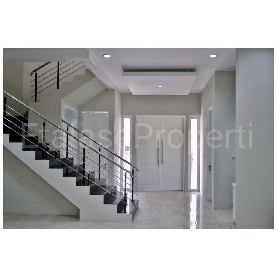 Foto properti Rumah Darmo Indah Surabaya Dijual Cepat 3