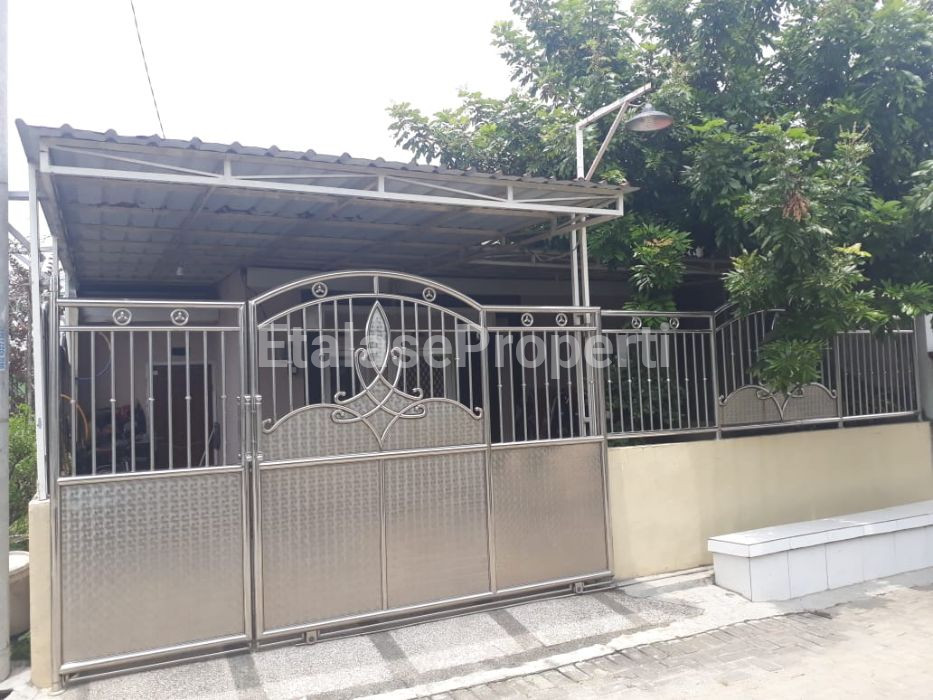 Foto properti Jual Rumah 7.5x 10m² Hanya 450 Juta Gresik 1