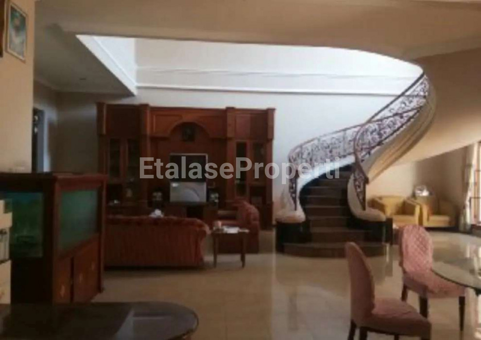 Foto properti Rumah Komersial Lokasi Strategis Di Pusat  Kota Surabaya 2