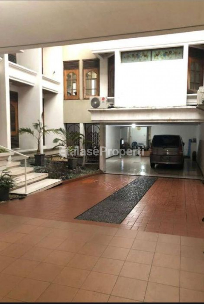 Foto properti Rumah Komersial Lokasi Strategis Di Pusat  Kota Surabaya 4