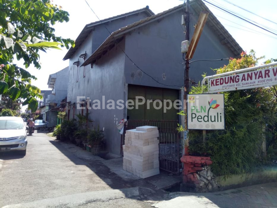 Foto properti Di Jual Rumah Kedung Anyar 162m² Hanya 1.4 M 1