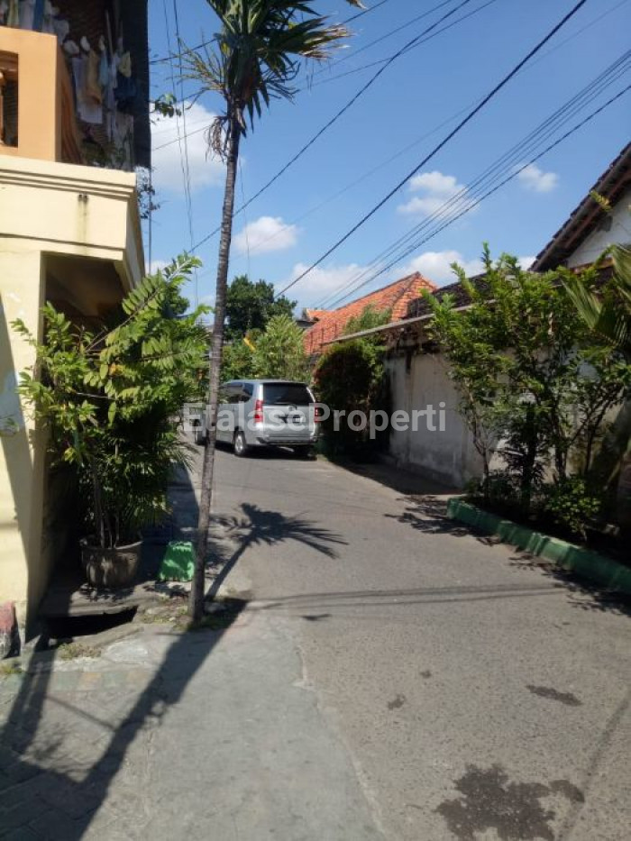 Foto properti Di Jual Rumah Kedung Anyar 162m² Hanya 1.4 M 2