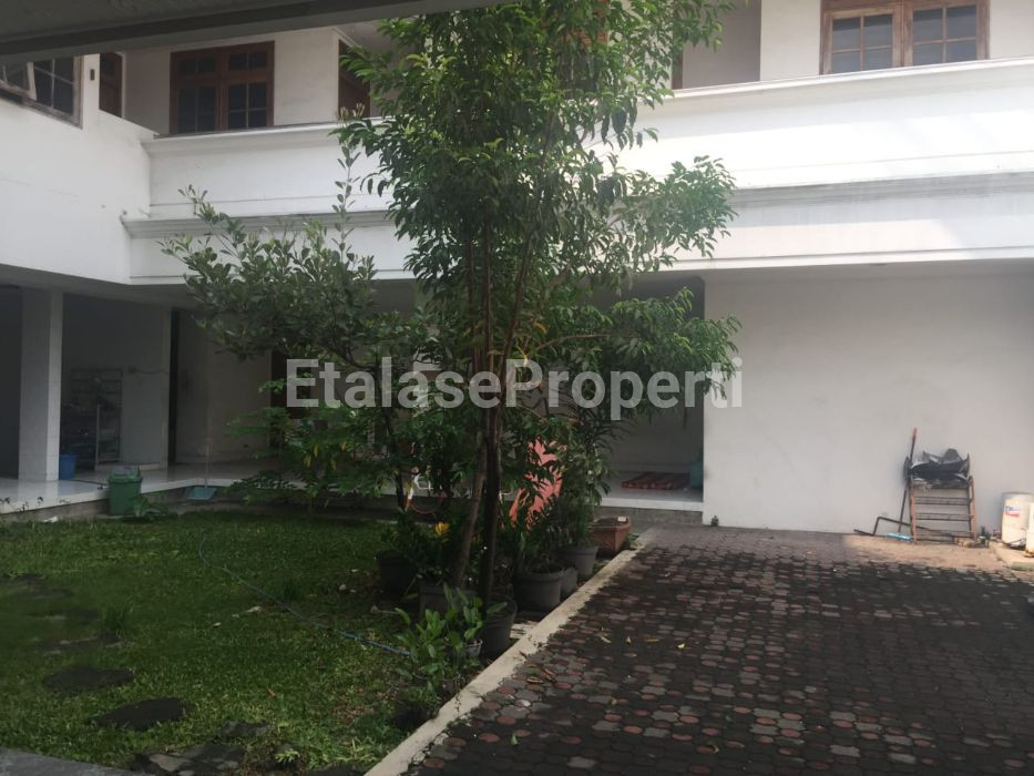 Foto properti Dijual Rumah Tengah Kota !!  Kemuning 2