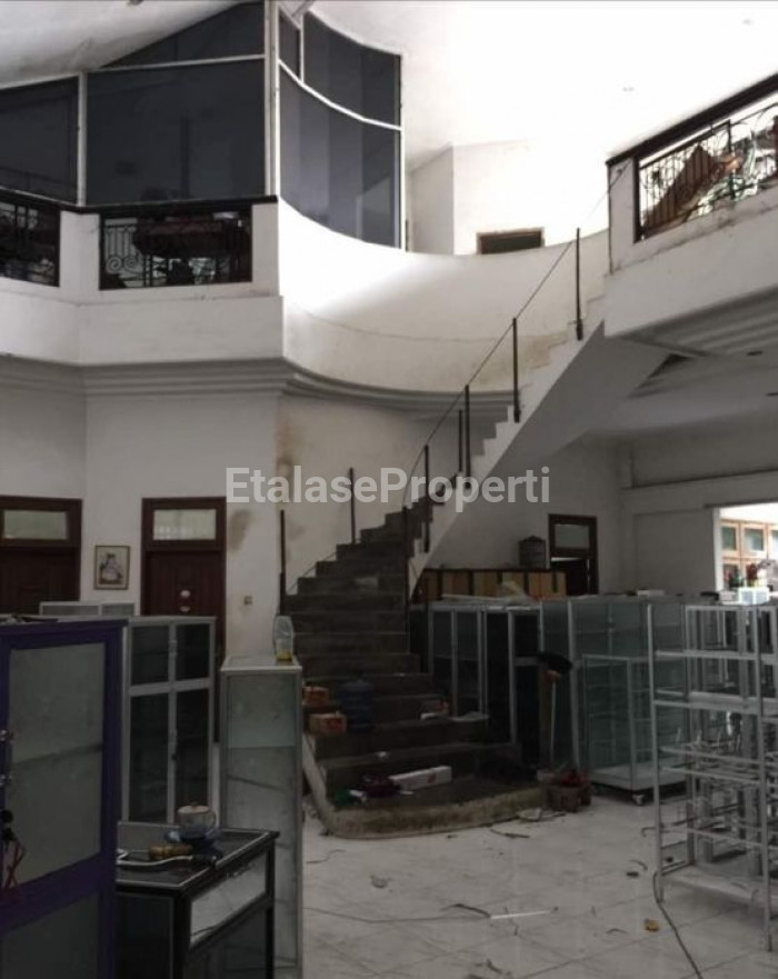 Foto properti Sby Barat Murah Hot Location ‼️  Rumah Putat Gede 2