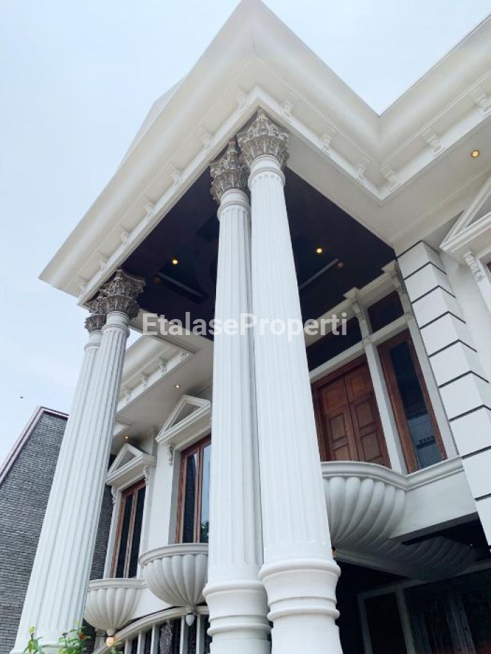 Foto properti JUAL RUMAH ISTANA ISTIMEWA Lokasi Di Jalan Sumatera 6