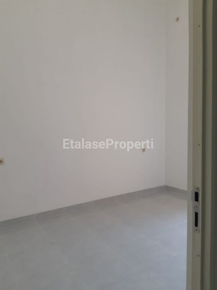 Foto properti Dijual Rugi Dari Harga Belinya  Rmh Baru Gress Siap Huni Lokasi Perum. Pondok Candra 3