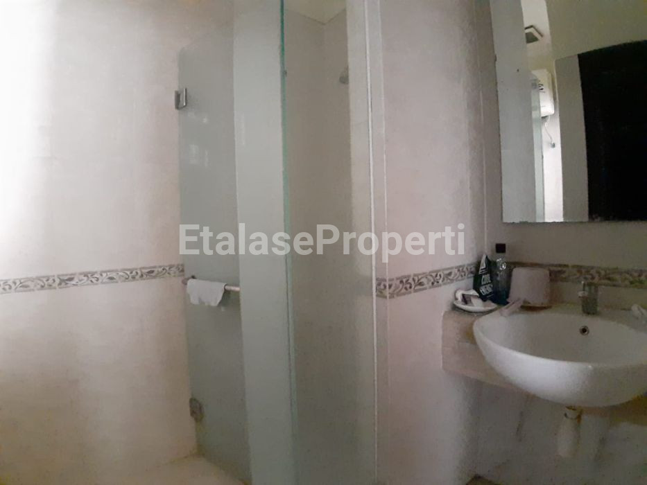 Foto properti Dijual Rumah 2 LT Mewah  Lingkungan Premium 2