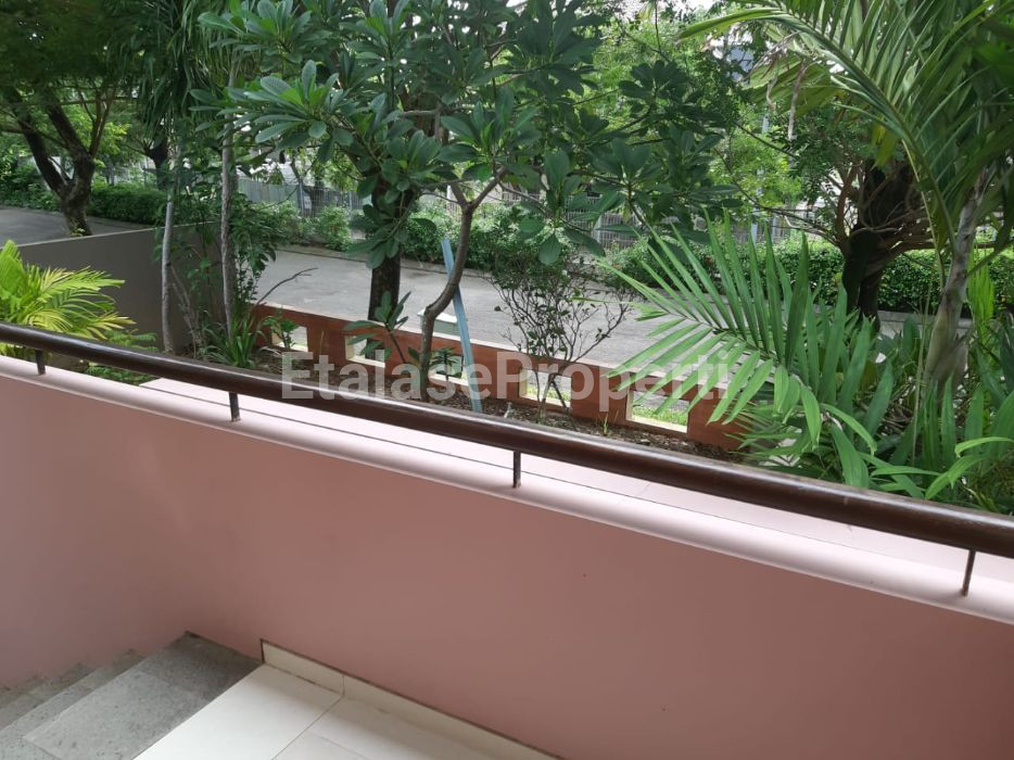 Foto properti Dijual Rumah 2 LT Mewah  Lingkungan Premium 5