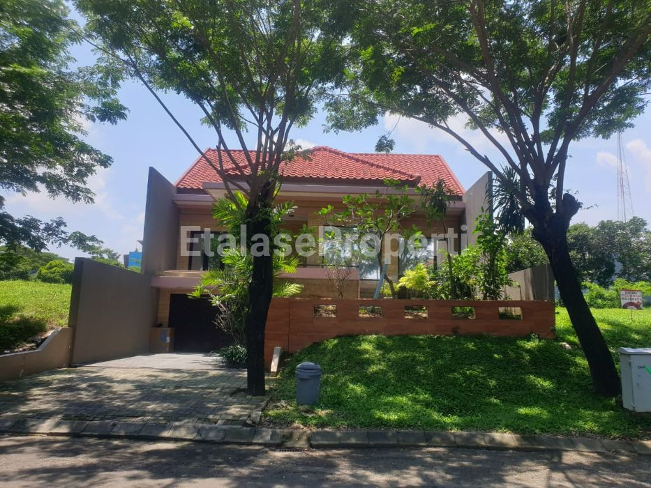 Foto properti Dijual Rumah 2 LT Mewah  Lingkungan Premium 6