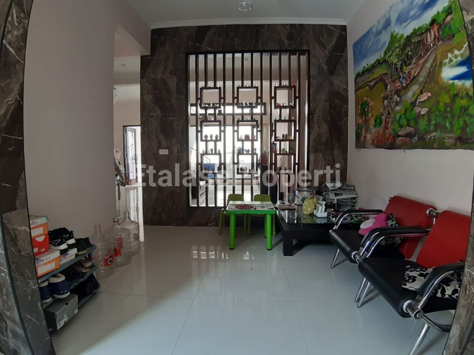 Foto properti Dijual Rumah 2 LT Mewah  Lingkungan Premium 7