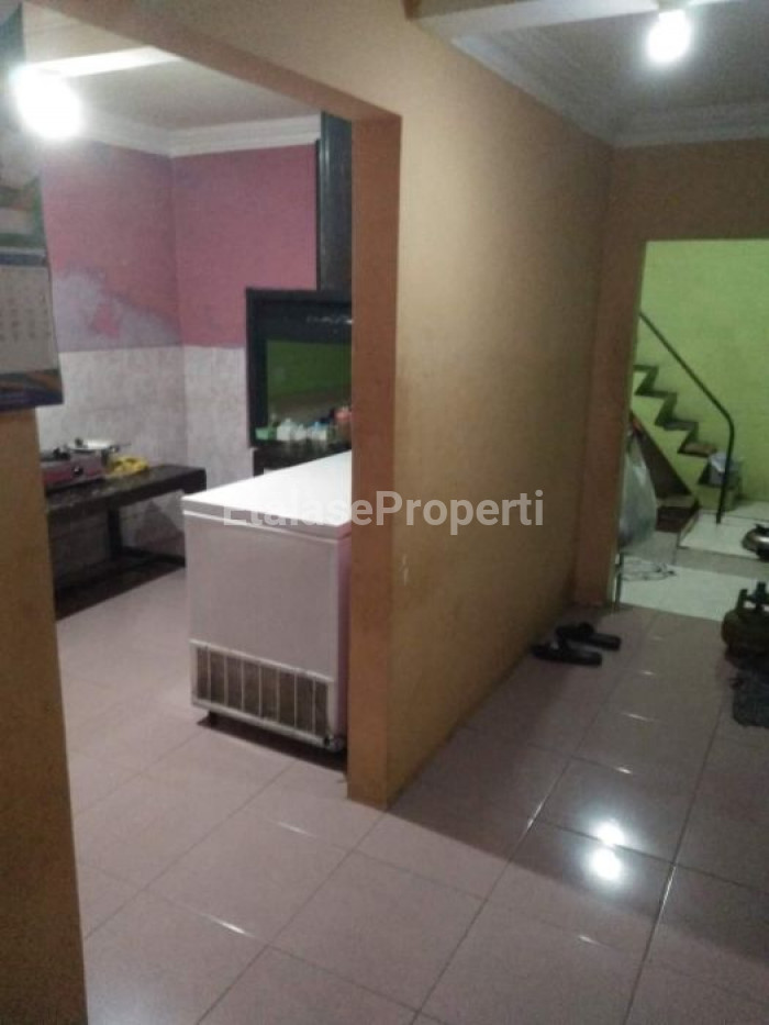 Foto properti Dijual Rumah Pojok Hook Mewah..ciamik. Lokasi Strategis. Nyaman 5