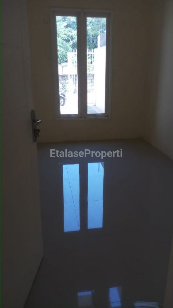 Foto properti Dijual Rumah Baru Gress Lokasi One Gate Wonorejo Selatan 8