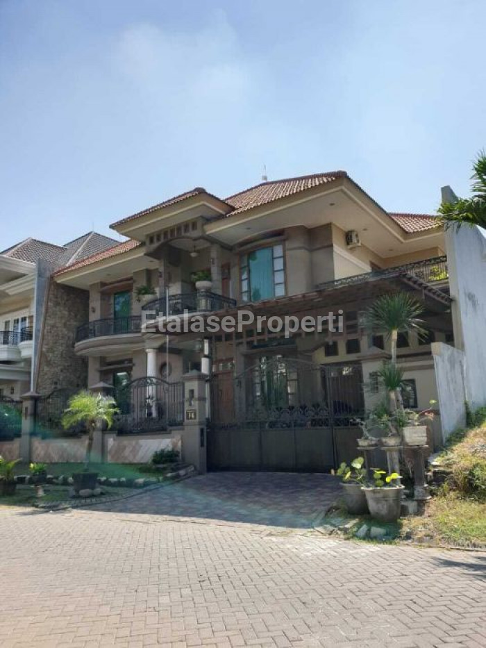 Foto properti Dijual Rumah Mewah Elit Bukit Darmo Golf Surabaya 2