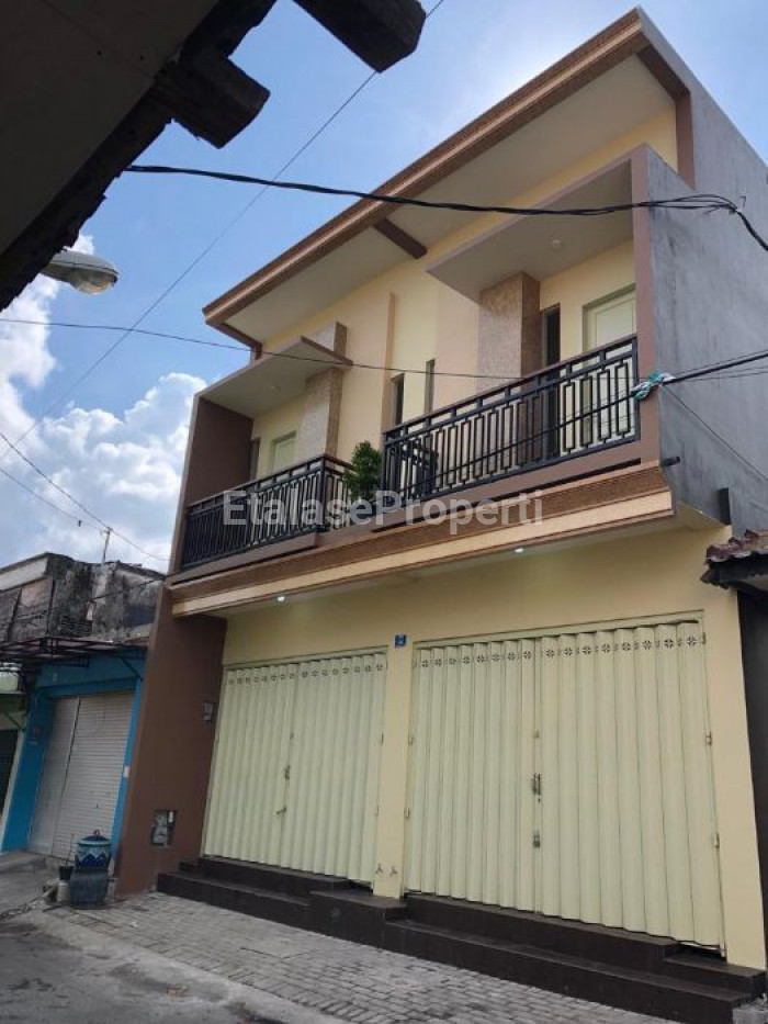 Foto properti Dijual Ruko Siap Ngomset  Lokasi Manukan 1