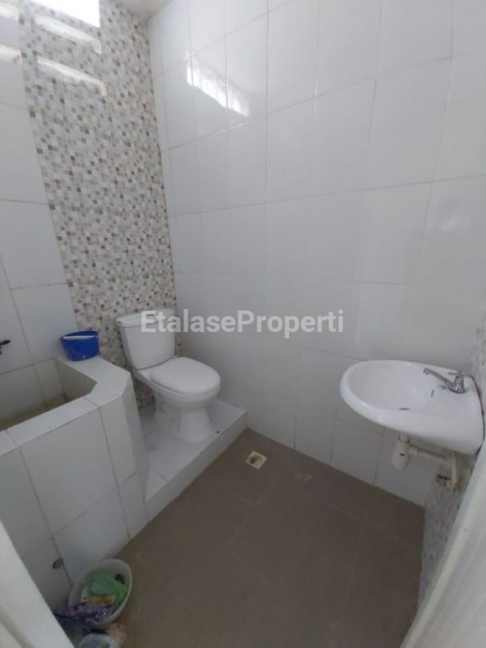 Foto properti Dijual Ruko Sukomulyo Sekarsore Roomo Manyar Gresik Dkt Jl Kalimantan 9