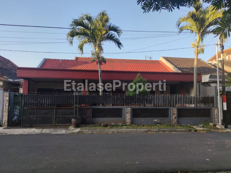 Foto properti Dijual Rumah Di Jalan Amprong Malang 1