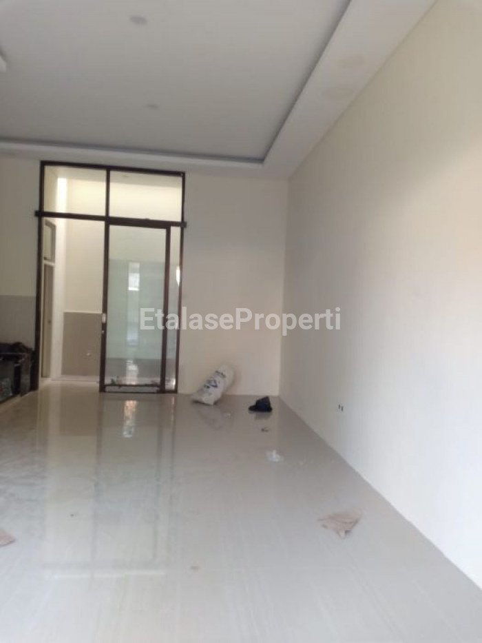 Foto properti Dijual Rumah Alam Hijau, Surabaya Barat 7