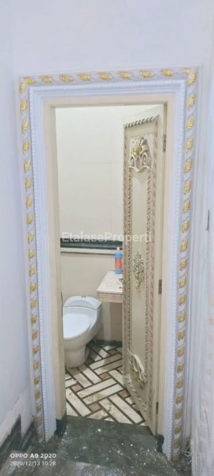 Foto properti Dijual Rumah Mewah Model Klasik.. Lingkungan Nyaman Asri. Dekat Mana² 5