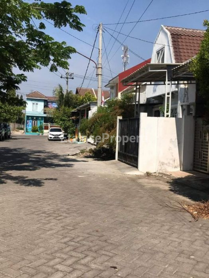 Foto properti Dijual Rumah Siap Huni Ciamso Perum Greenlake Wonorejo 4