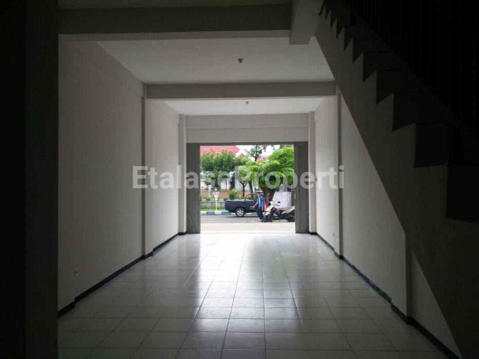 Foto properti Dijual Ruko Manyar Jaya, Surabaya Timur 4