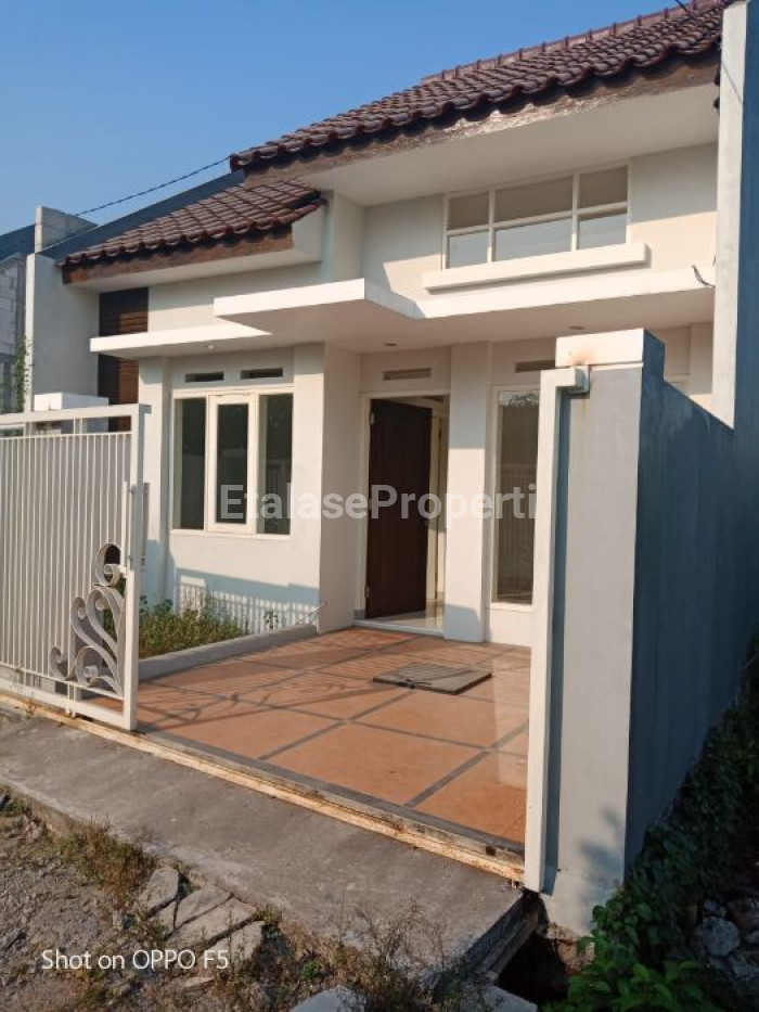 Foto properti Rumah Ciamso  Baru Gress Siap Huni Lokasi Medokan Sawah Timur 4