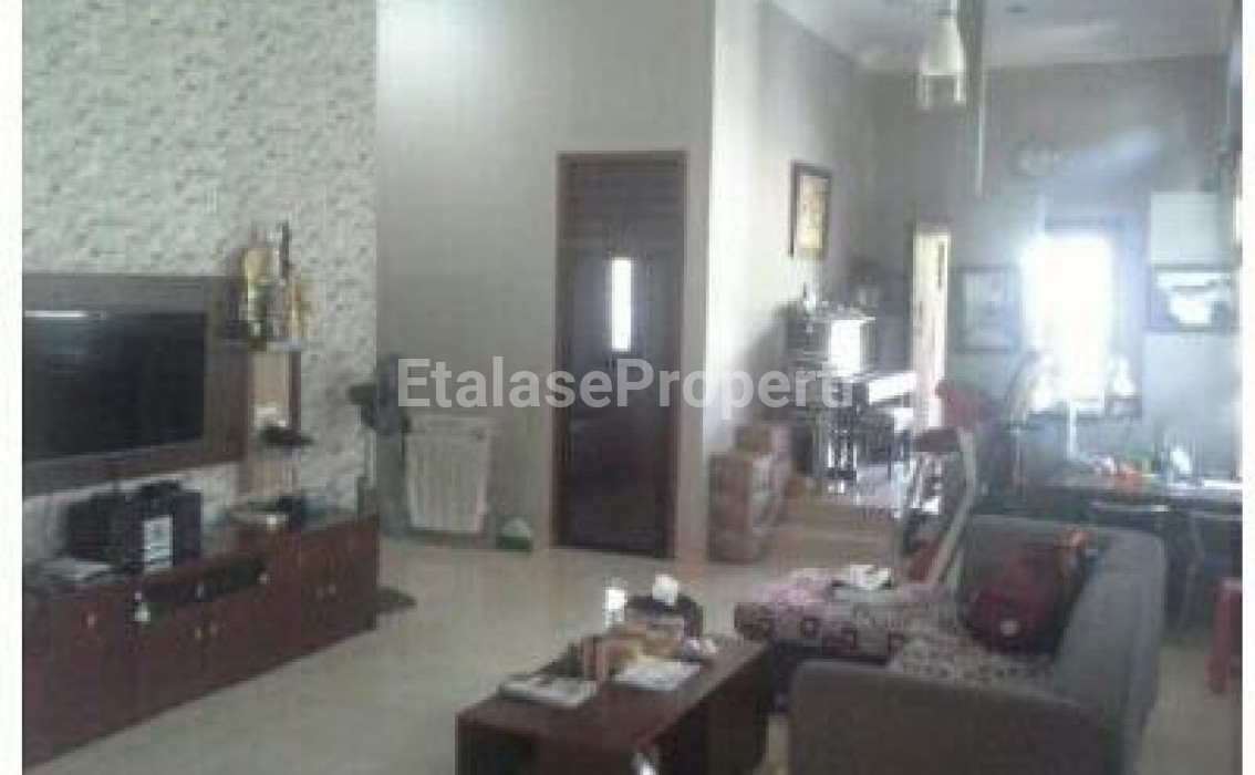 Foto properti Dijual Rumah Panjang Jiwo Permai, Surabaya Timur 2