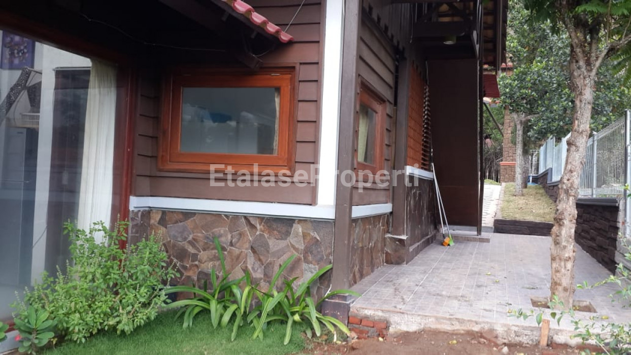 Foto properti Dijual Rumah Villa Trawas, Mojokerto 9