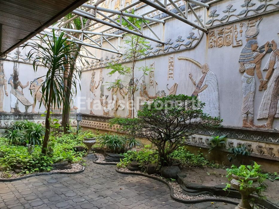 Foto properti Dijual Rumah Margorejo Indah Utara, Surabaya Selatan 8