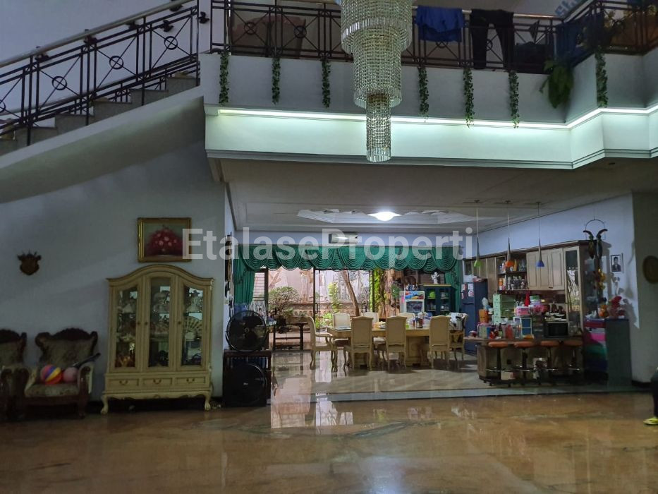 Foto properti Dijual Rumah Margorejo Indah Utara, Surabaya Selatan 10