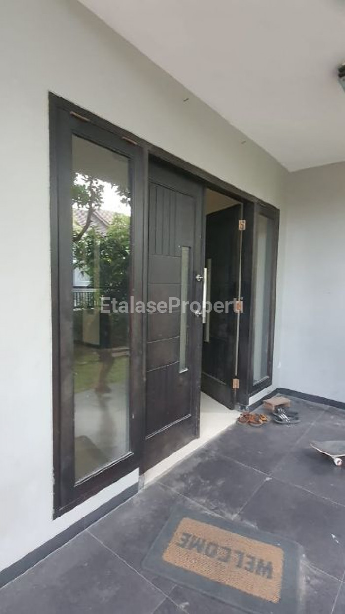 Foto properti Ada Kolam! Disewakan Rumah Minimalis Woodland, Citraland 2