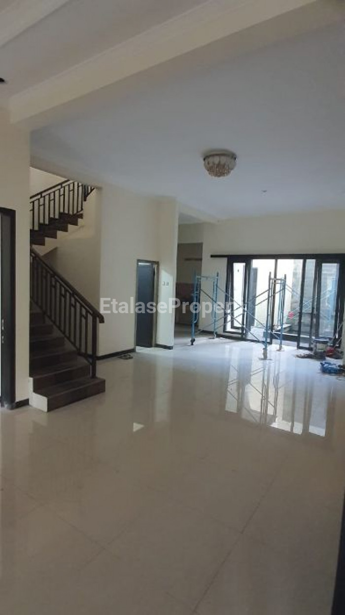 Foto properti Ada Kolam! Disewakan Rumah Minimalis Woodland, Citraland 5