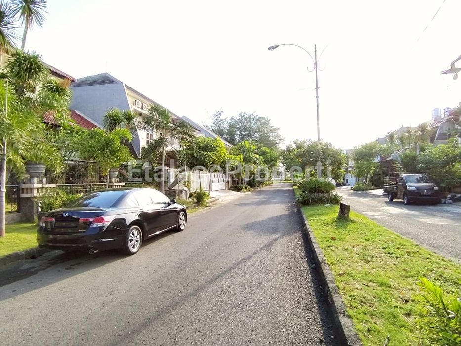 Foto properti LUAS CLASSIC BOULEVARD! Dijual Cepat Rumah Purimas Dekat Sport Club 4