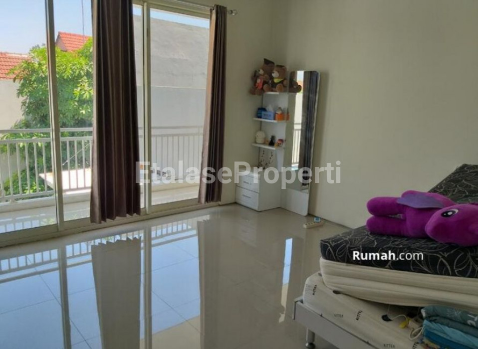 Foto properti BOULEVARD MINIMALIS! Dijual Rumah Delta Sari Baru Taman Luas 4