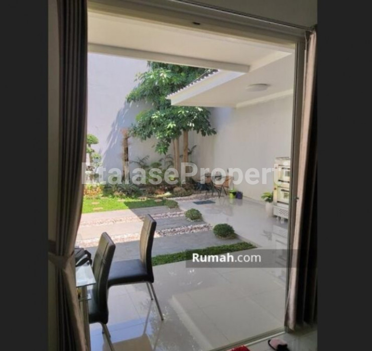 Foto properti BOULEVARD MINIMALIS! Dijual Rumah Delta Sari Baru Taman Luas 7