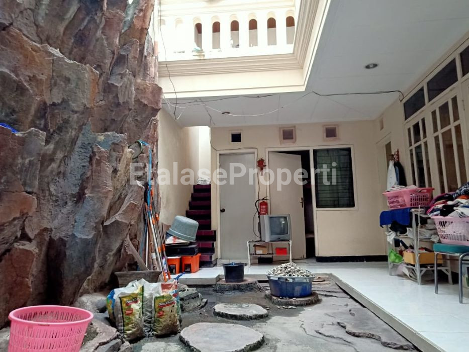 Foto properti Turun Harga MEWAH CLASSIC BOULEVARD! Dijual Rumah Sutorejo Timur 6