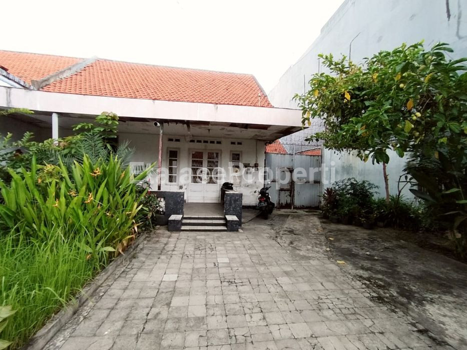 Foto properti LUAS STRATEGIS COCOK KANTOR Dan KOST! Dijual Rumah Jadul Jl. Kahuripan Dekat Darmo, Dinoyo, Sinlui 2