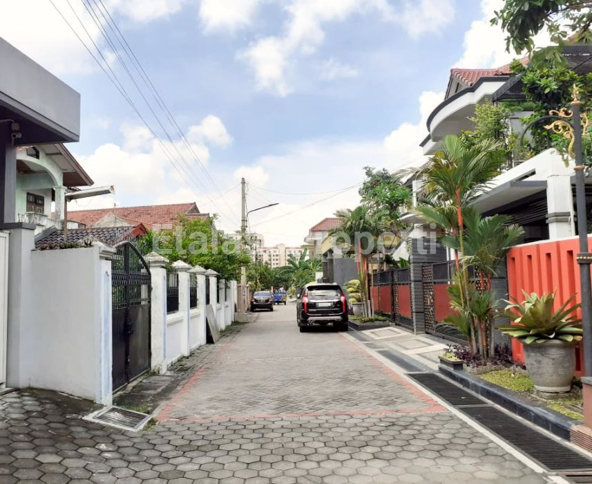 Foto properti POSISI PRIVATE HOMY! Dijual Tanah Kebonsari Elveka Surabaya 2