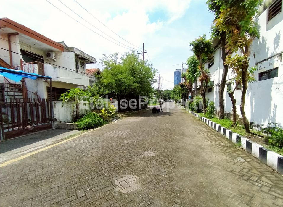 Foto properti HOOK LUAS! Dijual Rumah Kendangsari Dekat Jemursari 3