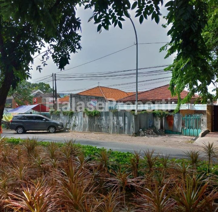 Foto properti Rumah Hitung Tanah Raya Tenggilis Surabaya Selatan 1