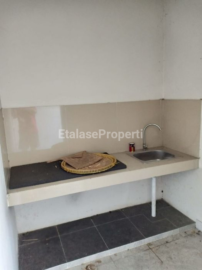 Foto properti Dijual Rumah Hook Di Puri Surya Jaya - Valencia Terrace 3