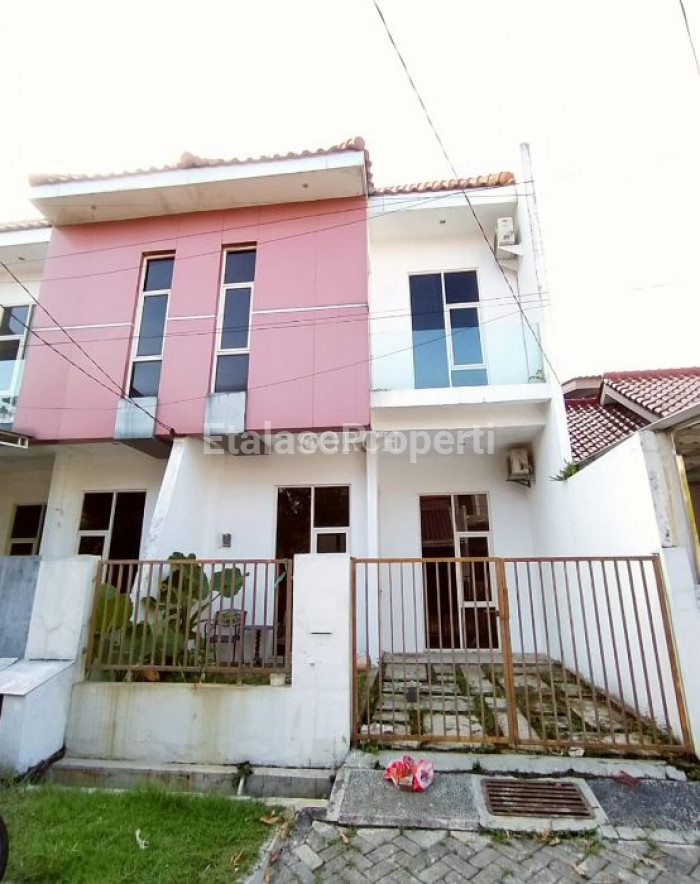 Foto properti MINIMALIS GRESS ! Dijual Rumah Purimas Dekat Gate Semi Furnish! 1