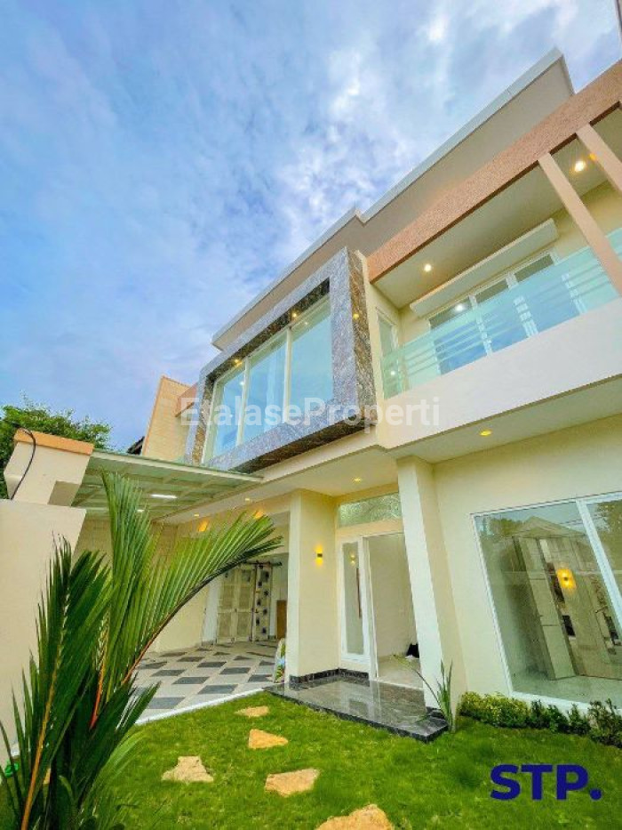 Foto properti TURUN HARGA - Rumah Mewah Kertajaya Indah Timur Blok Favorit + PRIVATE POOL 2