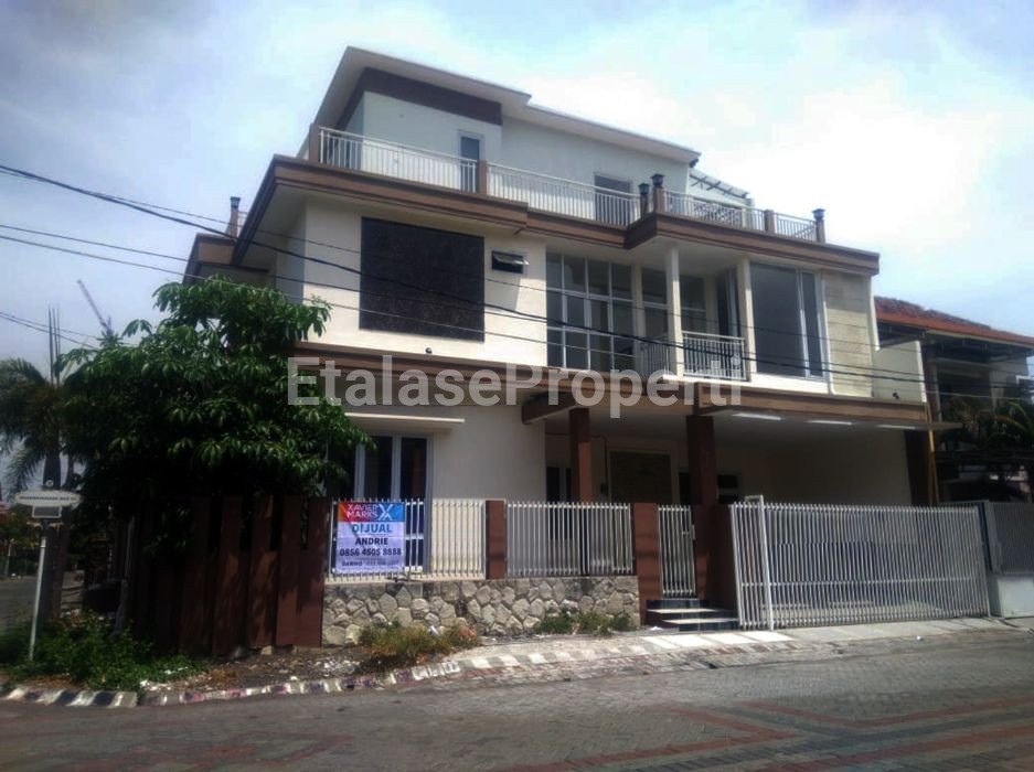 Foto properti Rumah  Minimalis 3 Lantai Siap Huni Dharmahusada Mas  Di Surabaya Timur 1