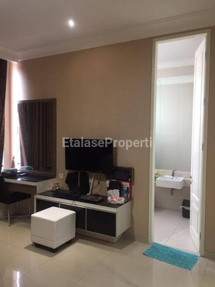 Foto properti Dijual Rumah Villa Bukit Regency 3 Pakuwon Indah SBY Barat Dkt PTC 5