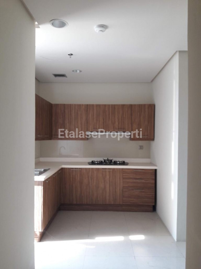 Foto properti Dijual Apartment Mewah 3 Bedroom, The Adhiwangsa, Golf View Residence, Surabaya Barat 1